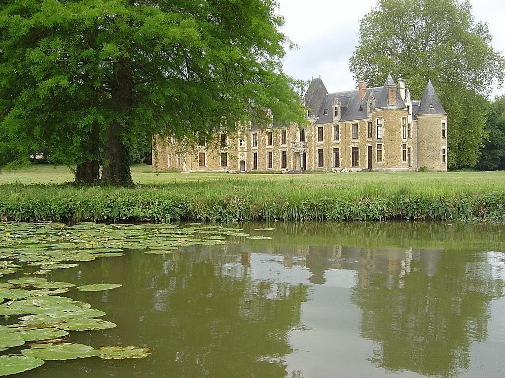 Chateau De Cheronne Bed & Breakfast Tuffé Eksteriør bilde