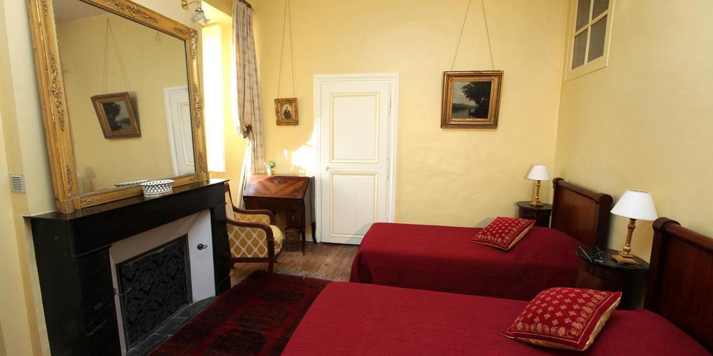 Chateau De Cheronne Bed & Breakfast Tuffé Rom bilde